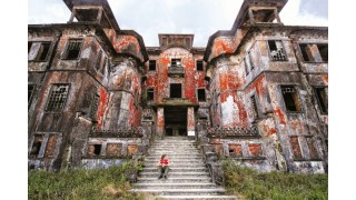 Nhà ga Bokor Hill là một công trình do người Pháp xây dựng